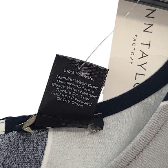 Ann Taylor Factory Navy Geometric Print Sleeveless Dress Size 14 NWT - Picture 4 of 5